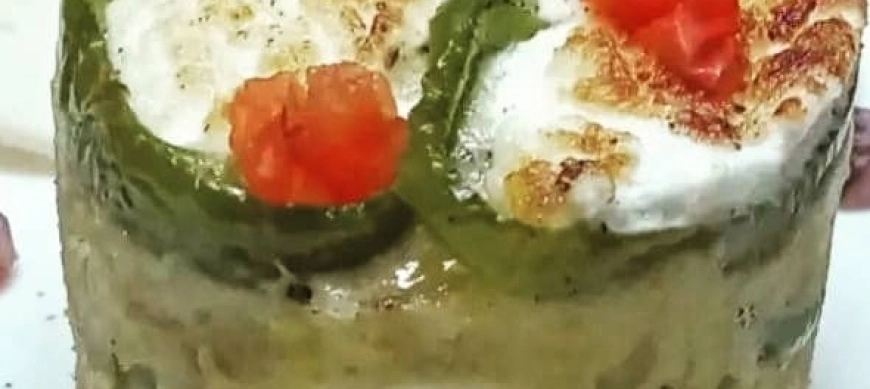 MIL HOJAS DE TORTILLA DE PATATA CON QUESO DE CABRA Y PIMIENTO VERDE (Cedida por David Fernandez)