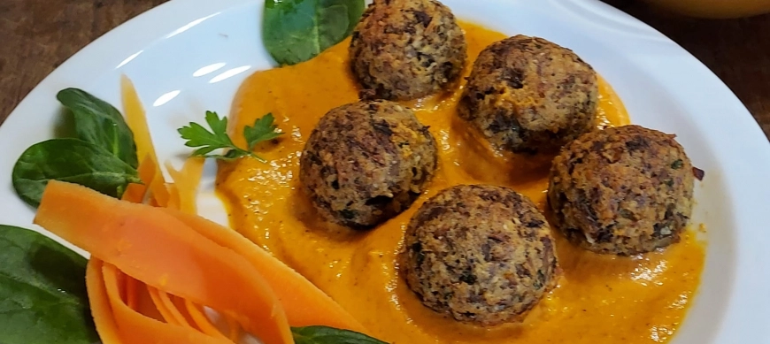 Albóndigas de berenjena y gírgolas